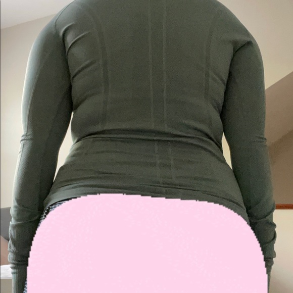 LuluLemon Shirt - Picture 5 of 5